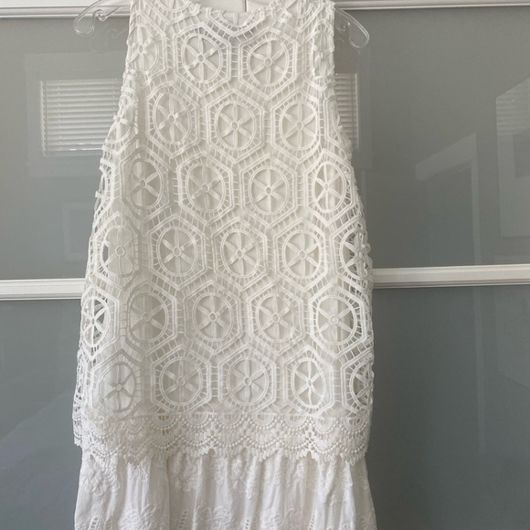 White ecru lace dress - Picture 2 of 7